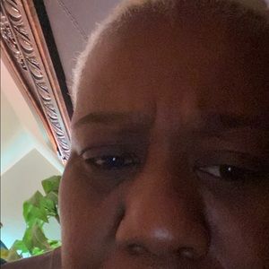 Meet your Posher, Cassandra